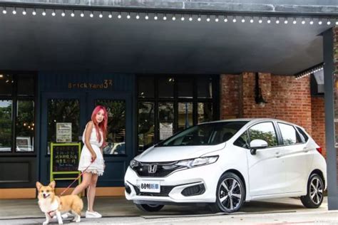 車子買什麼顏色好|買車到底哪種顏色好？ 網友：有選擇障礙的人就依照。